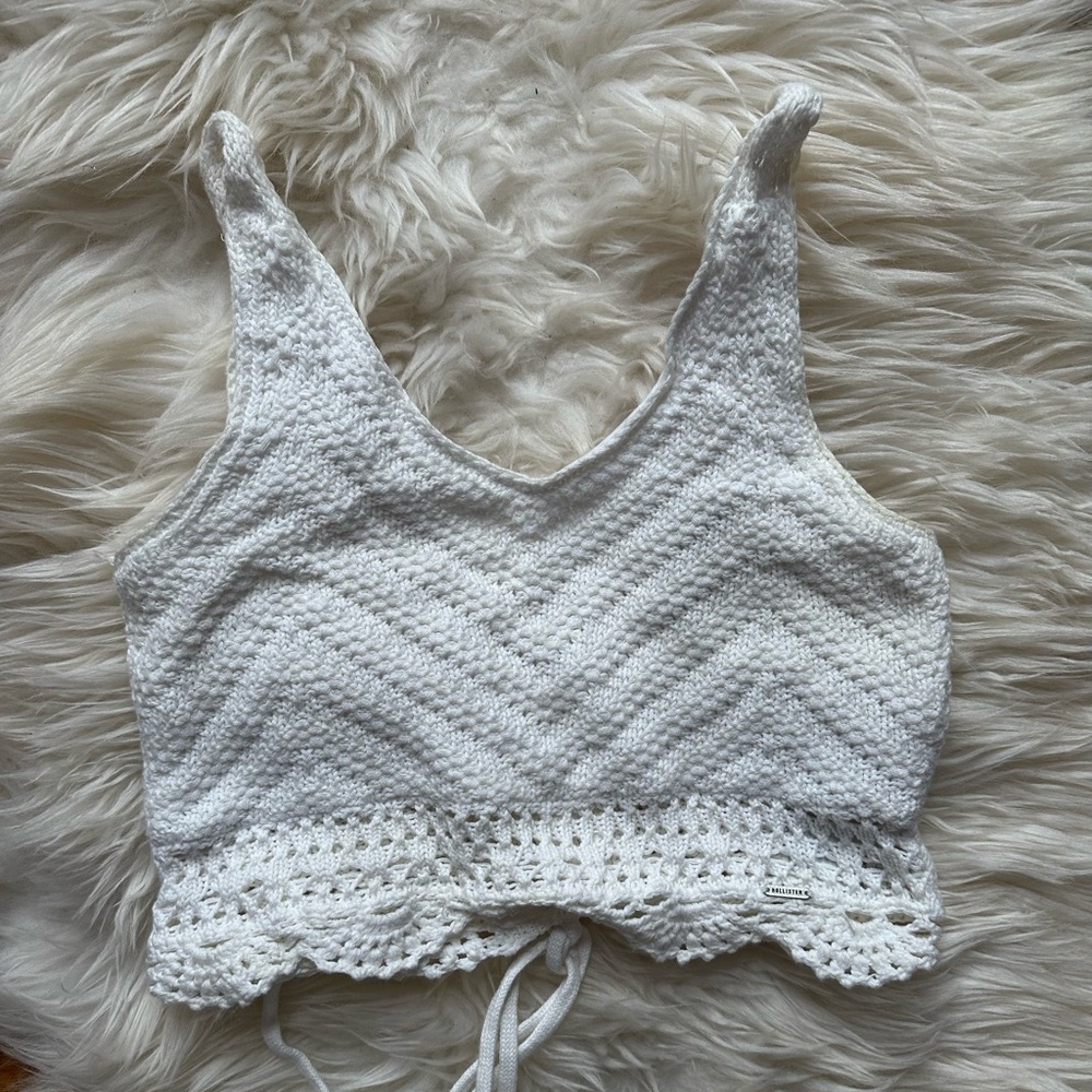 Hollister top